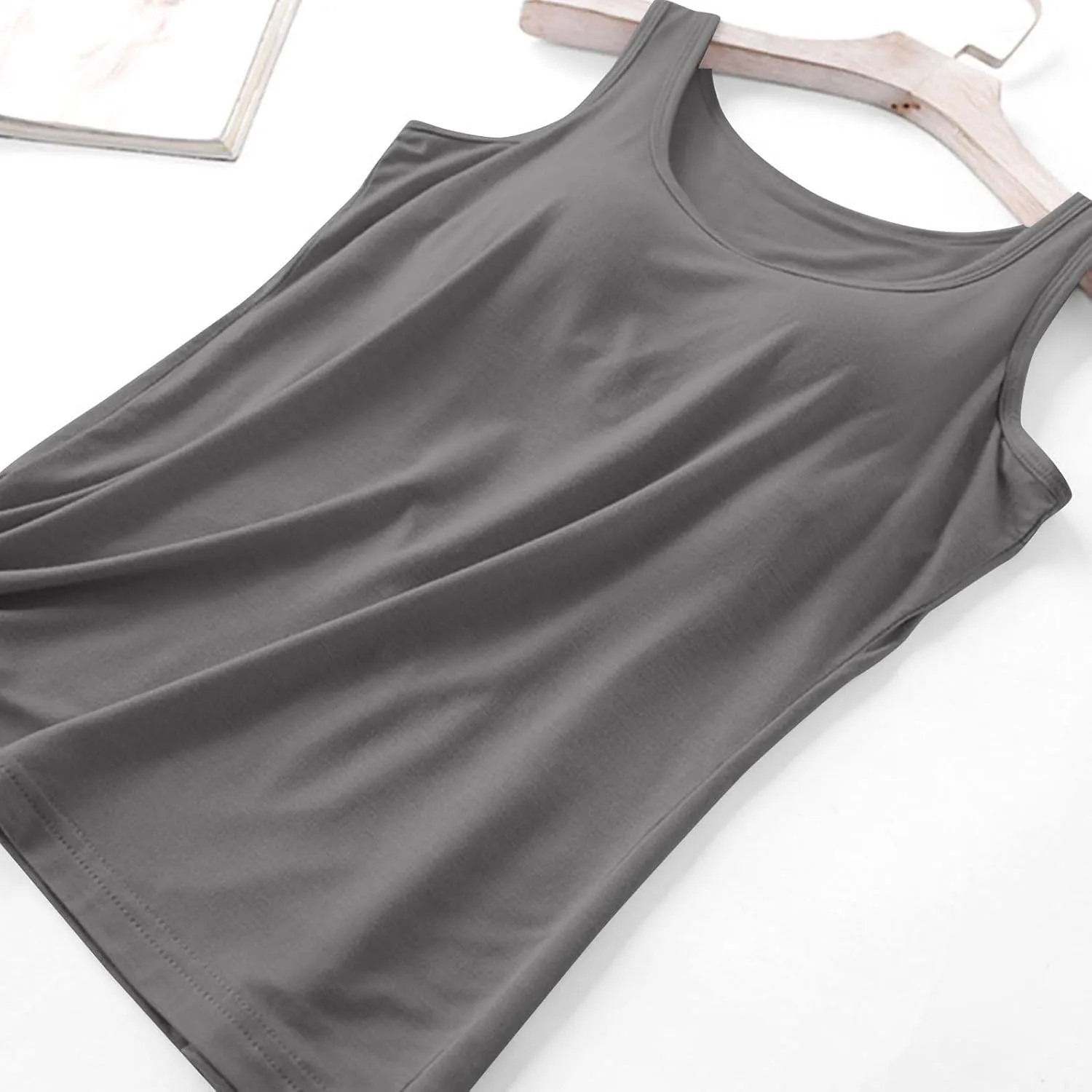 Tank Top with Built in Bra for Women Plus Size Summer Basic Loose Workout Camisole Tops Sleeveless Undershirts